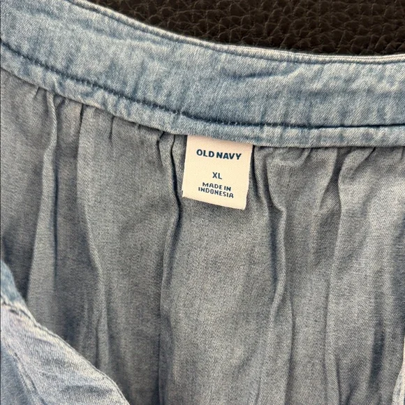 Old Navy Denim Blue Sleeveless Blouse - Picture 2 of 5